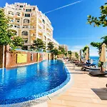 Cozy Nest With Glass Veranda Apartment Varna