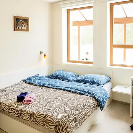 Cozy Nest With Glass Veranda Апартаменты Варна