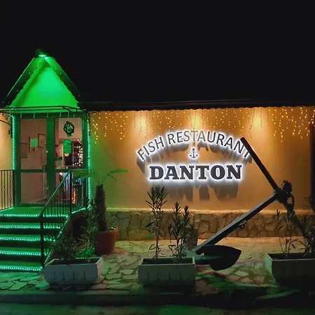 Cozy Nest With Glass Veranda Varna