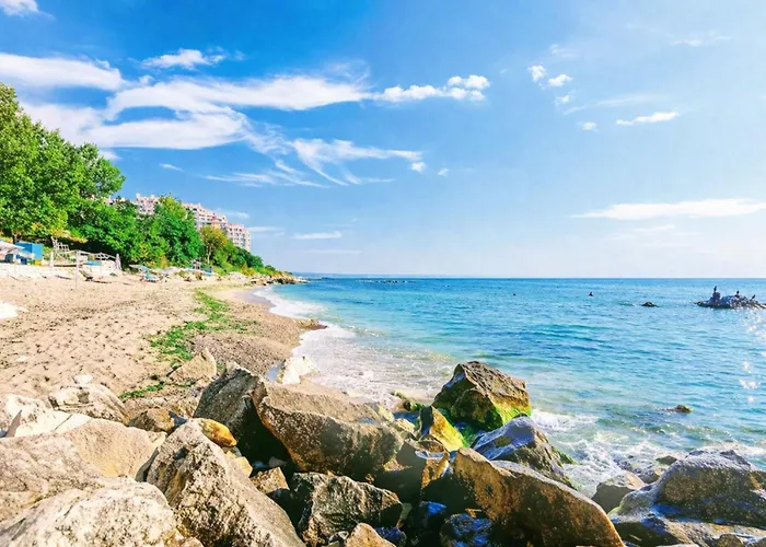 Cozy Nest With Glass Veranda Varna